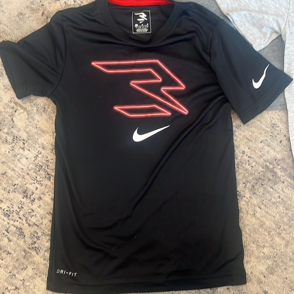 3 for 1 Nike 3 Brand Tshirts for Boys - Picture 2 of 7